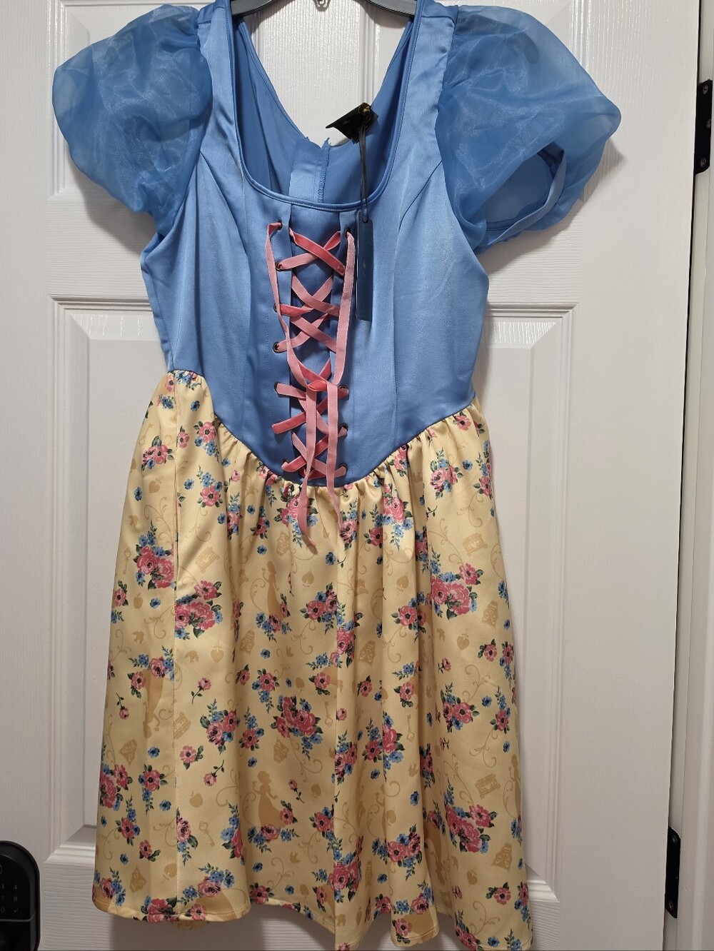 Disney Snow White Dress Perfect For Cosplay Size Large
